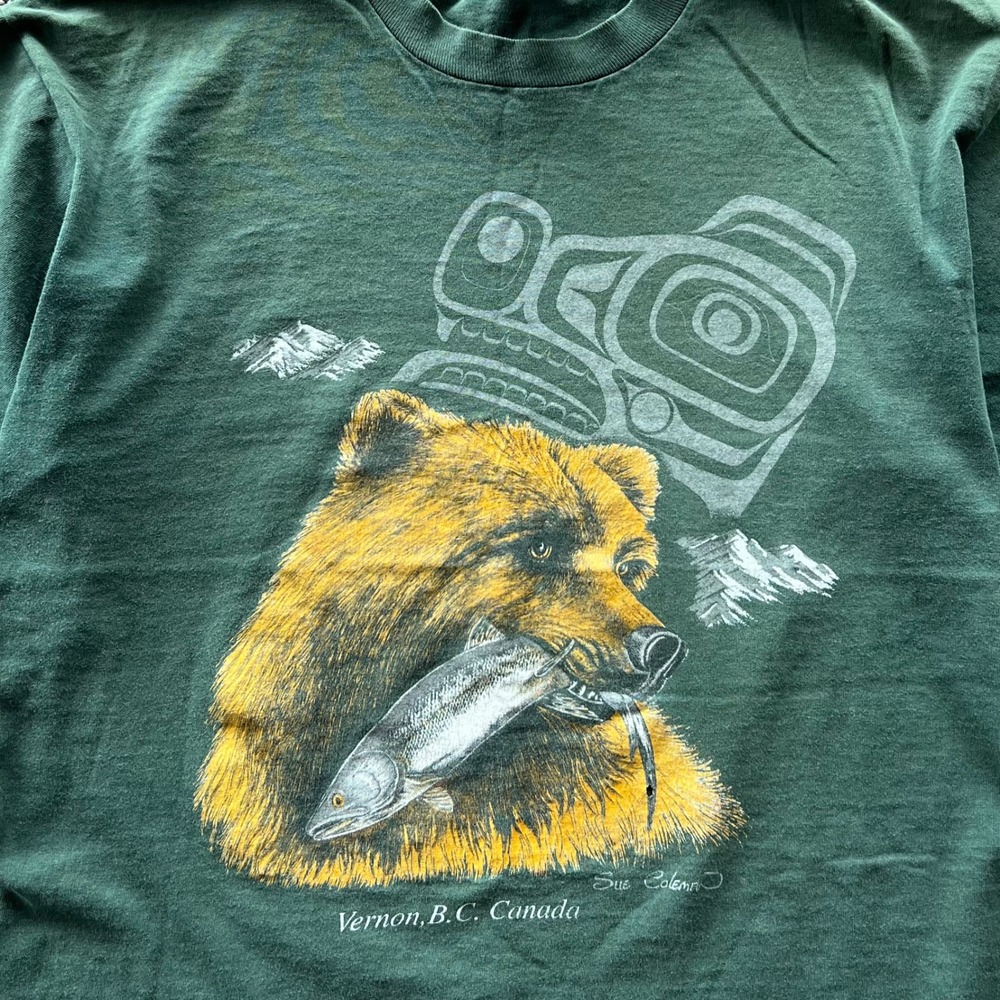 Vintage Grizzly Bear T-Shirt Mens XL Green Art Canada Indigenous Nature - Picture 2 of 8